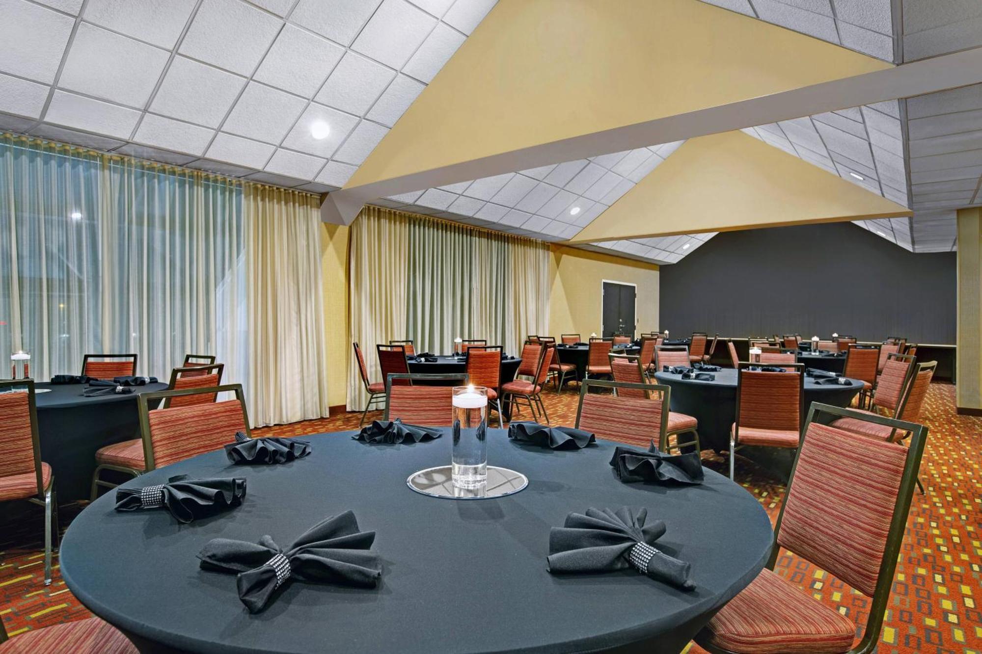 Courtyard Chicago Elmhurst/Oakbrook Area Ngoại thất bức ảnh